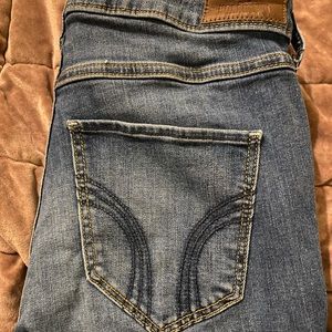 Hollister high-rise super skinny, raw hem, classic stretch jean